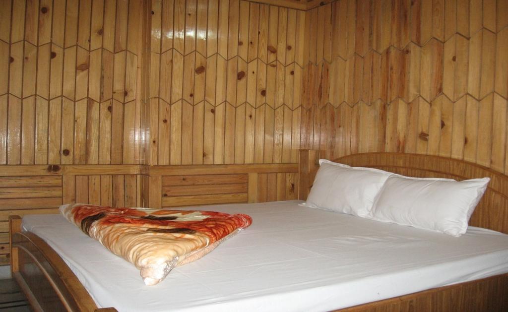 Hotel Arsh International Nainital Zimmer foto