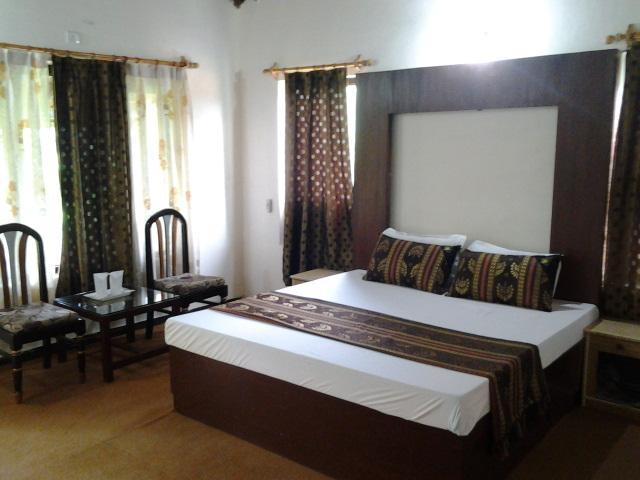 Hotel Arsh International Nainital Zimmer foto